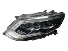 Nissan X-Trail T32 Lampa przednia 260606FP8A