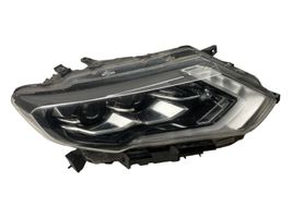 Nissan X-Trail T32 Lampa przednia 260606FP8B