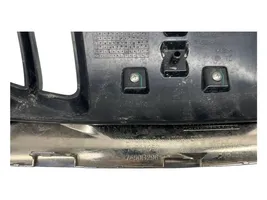 Mitsubishi L200 Griglia superiore del radiatore paraurti anteriore 7450A952