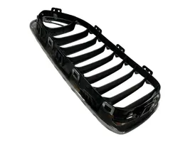 BMW 1 F20 F21 Maskownica / Grill / Atrapa górna chłodnicy 7371686