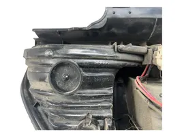 Mitsubishi Pajero Lampy tylnej klapy bagażnika 7443