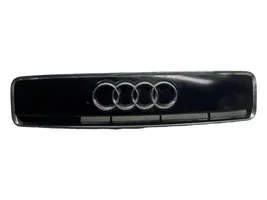 Audi A2 Grotelės priekinės 8Z0010183D