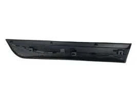 Toyota Yaris Rivestimento portiera posteriore (modanatura) 757420D210