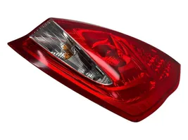 Ford Fiesta Luz trasera/de freno 8A6113404A