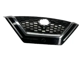 Nissan Qashqai J12 Maskownica / Grill / Atrapa górna chłodnicy 623106UAA