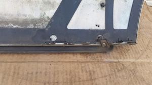 Volkswagen Golf V Griglia superiore del radiatore paraurti anteriore 1K5853653C