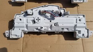 Toyota iQ Tachimetro (quadro strumenti) 769166590