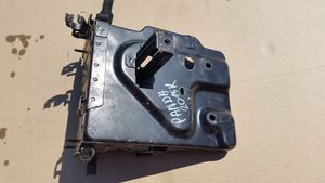 Fiat Panda III Boîte de batterie 55702622