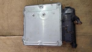 Volkswagen Touareg II Komputer / Sterownik ECU silnika 