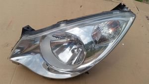 Opel Agila B Lampa przednia 