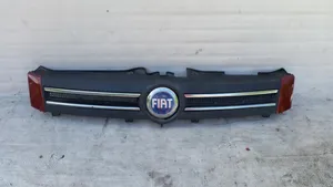 Fiat Panda II Grille calandre supérieure de pare-chocs avant 735353899