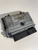 Volvo V50 Engine control unit/module 8667577