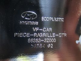 Hyundai i40 Etupuskurin ylempi jäähdytinsäleikkö 863533Z000