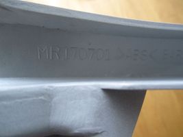 Mitsubishi Space Wagon Rivestimento sotto il faro/fanale MR178869