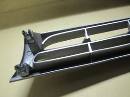 Mitsubishi Lancer Griglia superiore del radiatore paraurti anteriore MR221698