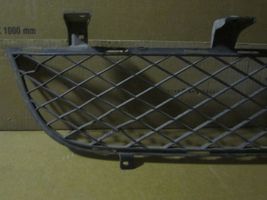 Mitsubishi L200 Grille inférieure de pare-chocs avant 