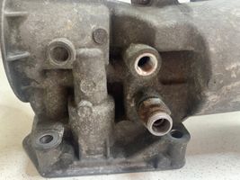 Volkswagen Crafter Halterung Ölfilter / Ölkühler 045115389J