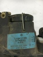 Volkswagen Golf IV Lampa przednia 67742020