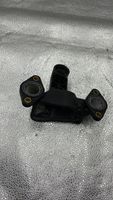 Peugeot 607 Boîtier de thermostat C8WOA