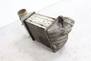 Audi TT Mk1 Chłodnica powietrza doładowującego / Intercooler 8N0145803A