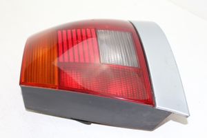 Audi A4 S4 B5 8D Aizmugurējais lukturis virsbūvē 8D0945096A