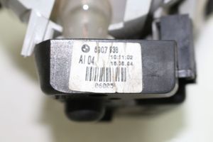 BMW 3 E46 Lampy tylnej klapy bagażnika 8368760