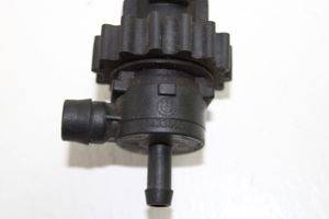 BMW Z3 E36 Vacuum valve 1433602