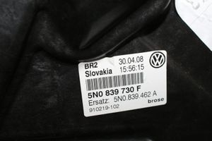 Volkswagen Tiguan Takaikkunan nostomekanismi ilman moottoria 5N0839730F