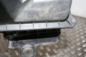 Audi A4 S4 B7 8E 8H Boîtier de filtre à air 03G133835B