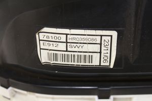 Honda CR-V Spidometras (prietaisų skydelis) HR0359086