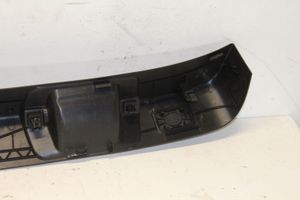 Mercedes-Benz GLA W156 Cache serrure de hayon/coffre arrière A1567400172