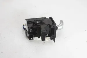 Toyota Auris E180 Palanca/selector de cambios (interno) 75C583