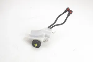 Opel Mokka Brake fluid reservoir 