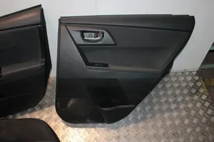 Toyota Auris E180 Комплект салона komplektas Durys