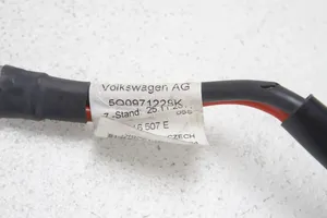 Volkswagen Golf VII Cavo positivo (batteria) 5Q0971228K