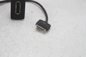 Volkswagen Golf VII Câble adaptateur AUX 5G0035222A