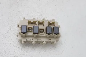 Nissan X-Trail T32 Fuse module 4CL0B