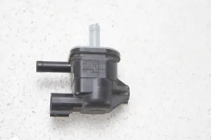 Toyota Auris E180 Turboahtimen magneettiventtiili 90910-12276