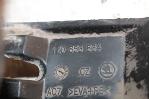 Skoda Octavia Mk2 (1Z) Nadkole tylne 1Z0853834
