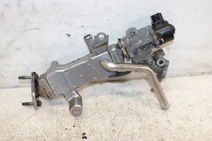 Toyota Auris E180 EGR-venttiili/lauhdutin 25601-37010