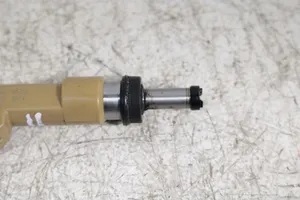 Toyota Auris E180 Injecteur de carburant 23250-0T030