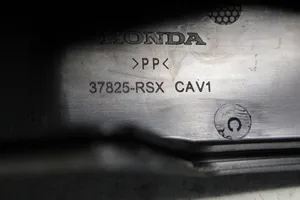 Honda CR-V Moottorin ohjausyksikön laatikko 37825-RSX