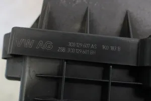 Volkswagen Tiguan Air filter box 3C0129607AS