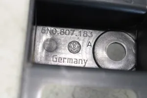 Volkswagen Tiguan Support de montage de pare-chocs avant 5N0807184