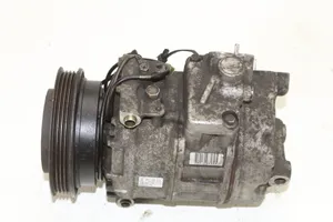 Audi A4 S4 B5 8D Ilmastointilaitteen kompressorin pumppu (A/C) 8D0260808