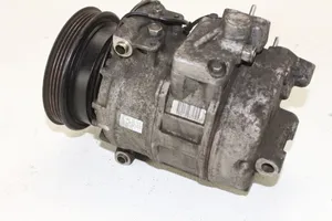 Audi A4 S4 B5 8D Ilmastointilaitteen kompressorin pumppu (A/C) 8D0260808