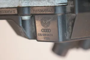 Volkswagen PASSAT B6 Intake manifold 03G129713K