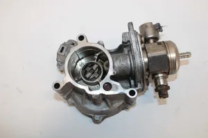 Volkswagen PASSAT B7 Pompe d'injection de carburant à haute pression 06H127025M