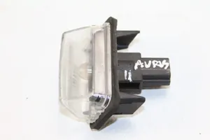 Toyota Auris E180 Lampa oświetlenia tylnej tablicy rejestracyjnej 