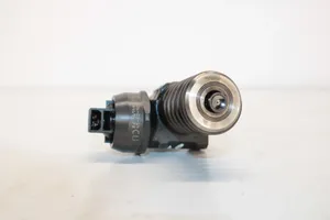 Volkswagen PASSAT B6 Injecteur de carburant 038130073BQ